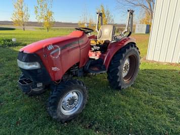 Main image Case IH Farmall 35